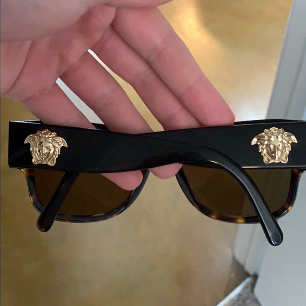 Versace vintage sunglasses - Picture 2 of 3